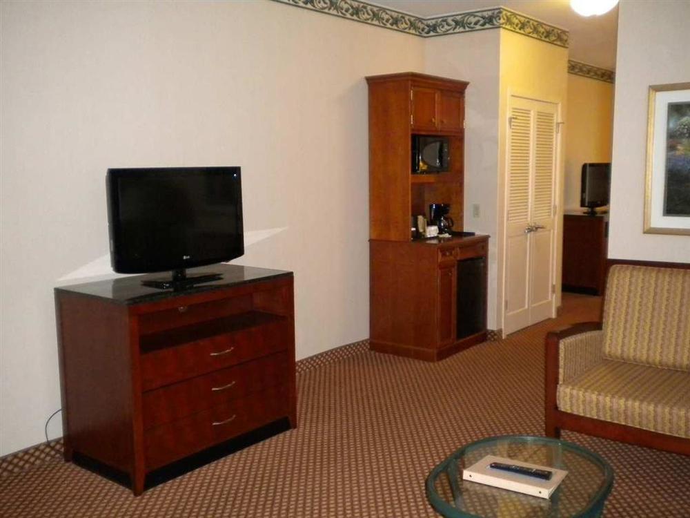Hilton Garden Philadelphia-fort Washington Hotel